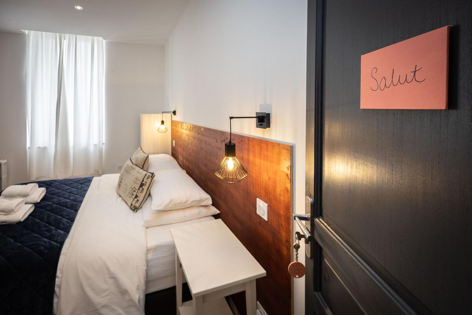 Salutbb D'hote Bed & Breakfast